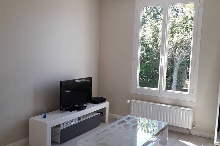 Maisonnette de vacances pour deux. in Arpajon-sur-Cère, Région d'Aurillac