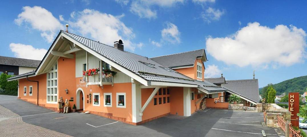 Hotel für 4 Personen, mit Balkon und Terrasse sowie Whirlpool und Pool