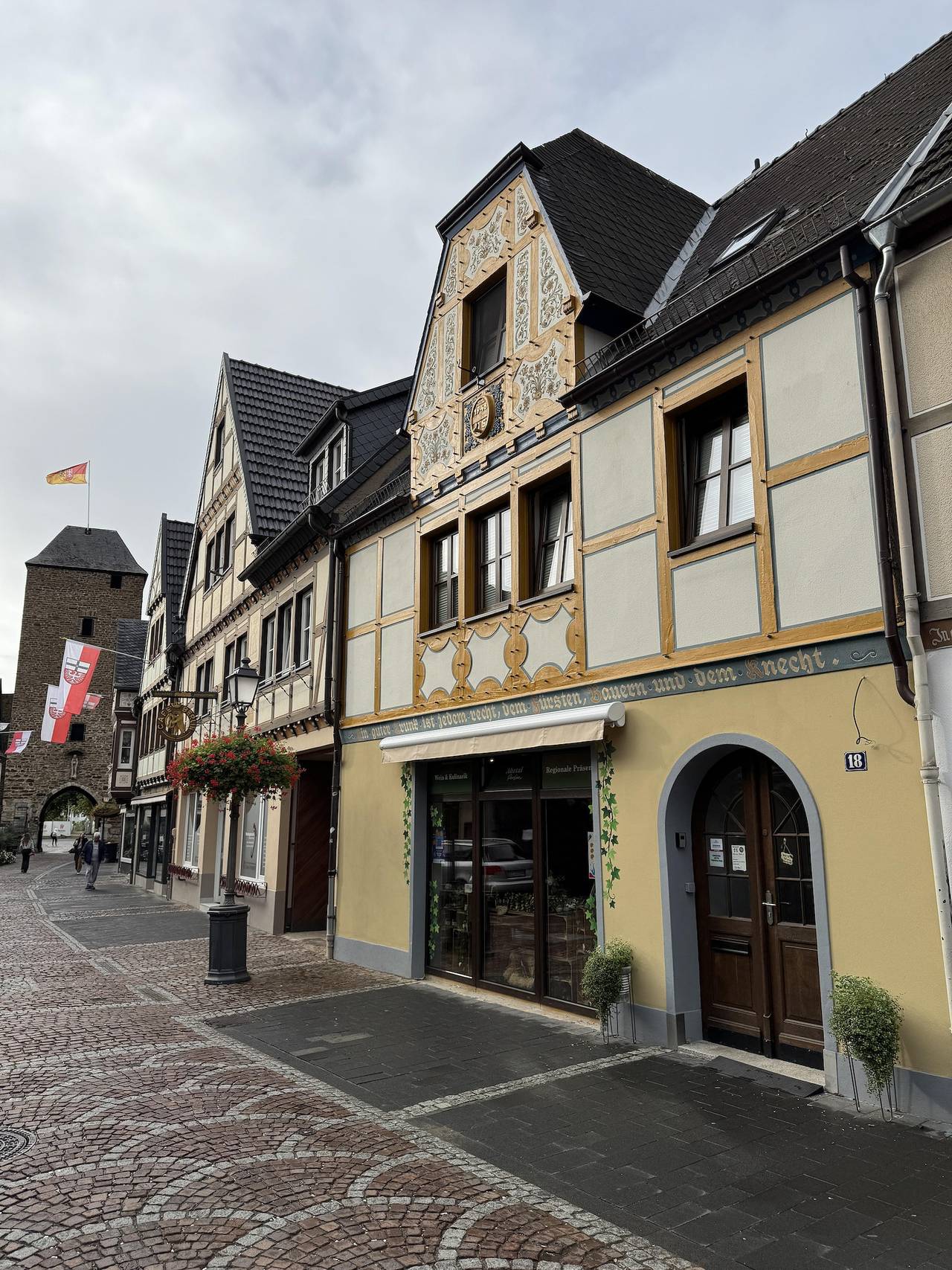 Apartamento vacacional entero, Apartment, shower, toilet, 4 or more bed rooms in Ahrweiler, Bad Neuenahr-Ahrweiler