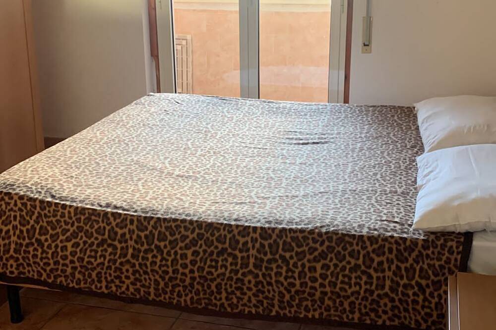 Entire apartment, Beach house in Scalea in Tyrrhenian Coast Kalabria