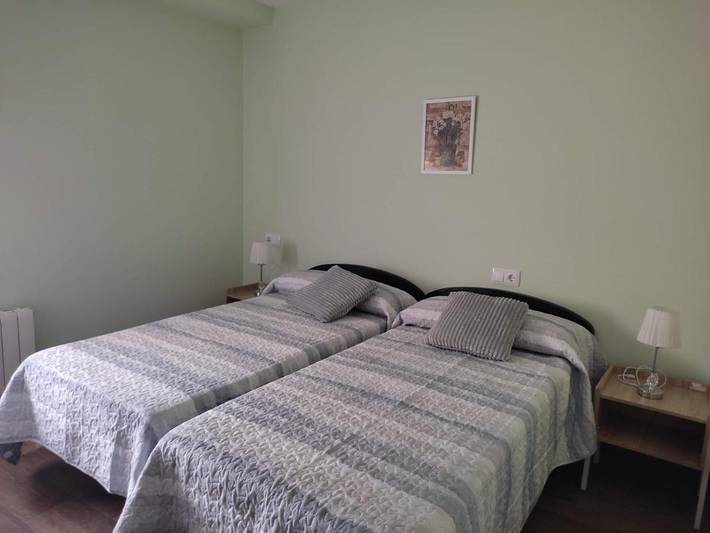 Casa de vacaciones para 10 personas, con piscina y terraza, Se admiten mascotas en Comarca de Riaza - 2