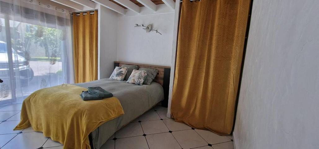 Location de vacances pour 14 personnes, avec jardin ainsi que piscine et jacuzzi dans Geu - 4