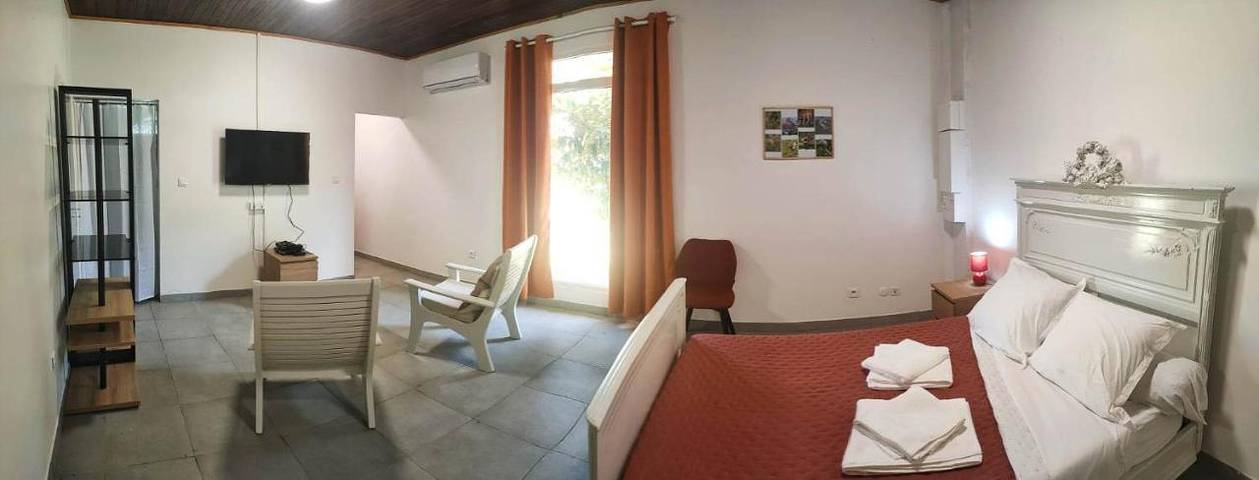 Appartement de vacances pour 4 personnes, avec piscine et terrasse