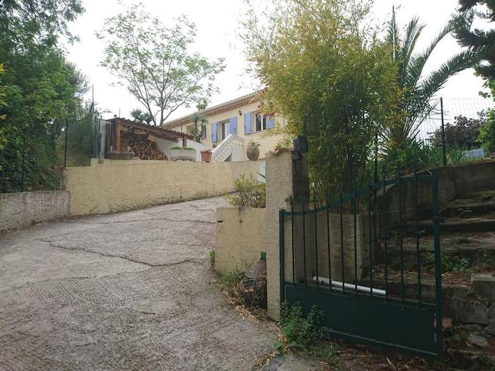 Location de vacances pour 6 personnes, avec vue ainsi que jardin et piscine, animaux acceptés à Sainte-Agnès - 2
