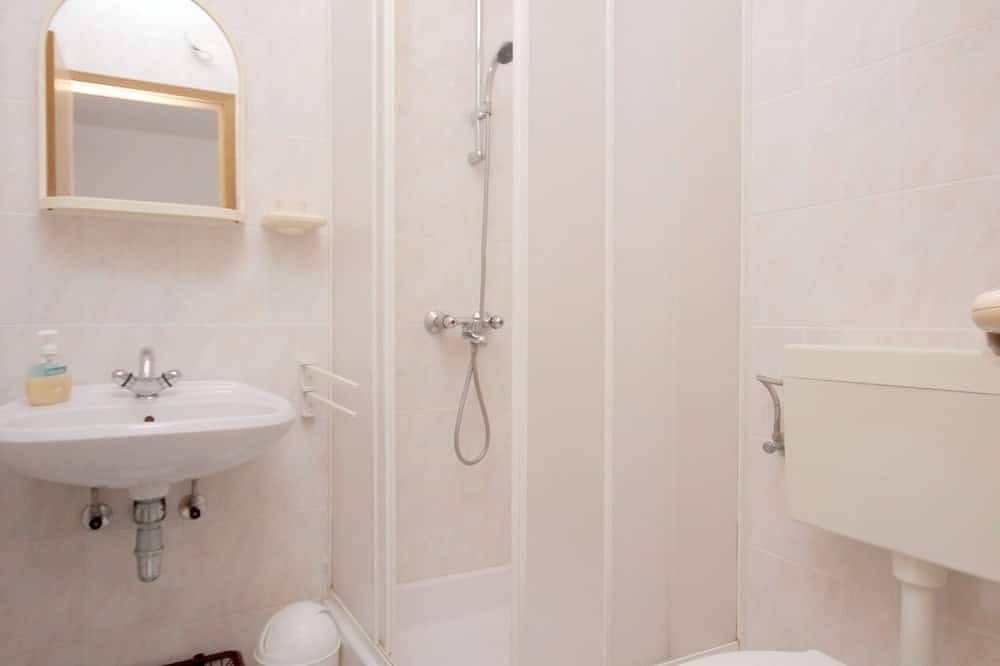 Hel lägenhet, One bedroom apartment with terrace Vis in Vis Town, Split-Dalmatia guovlu