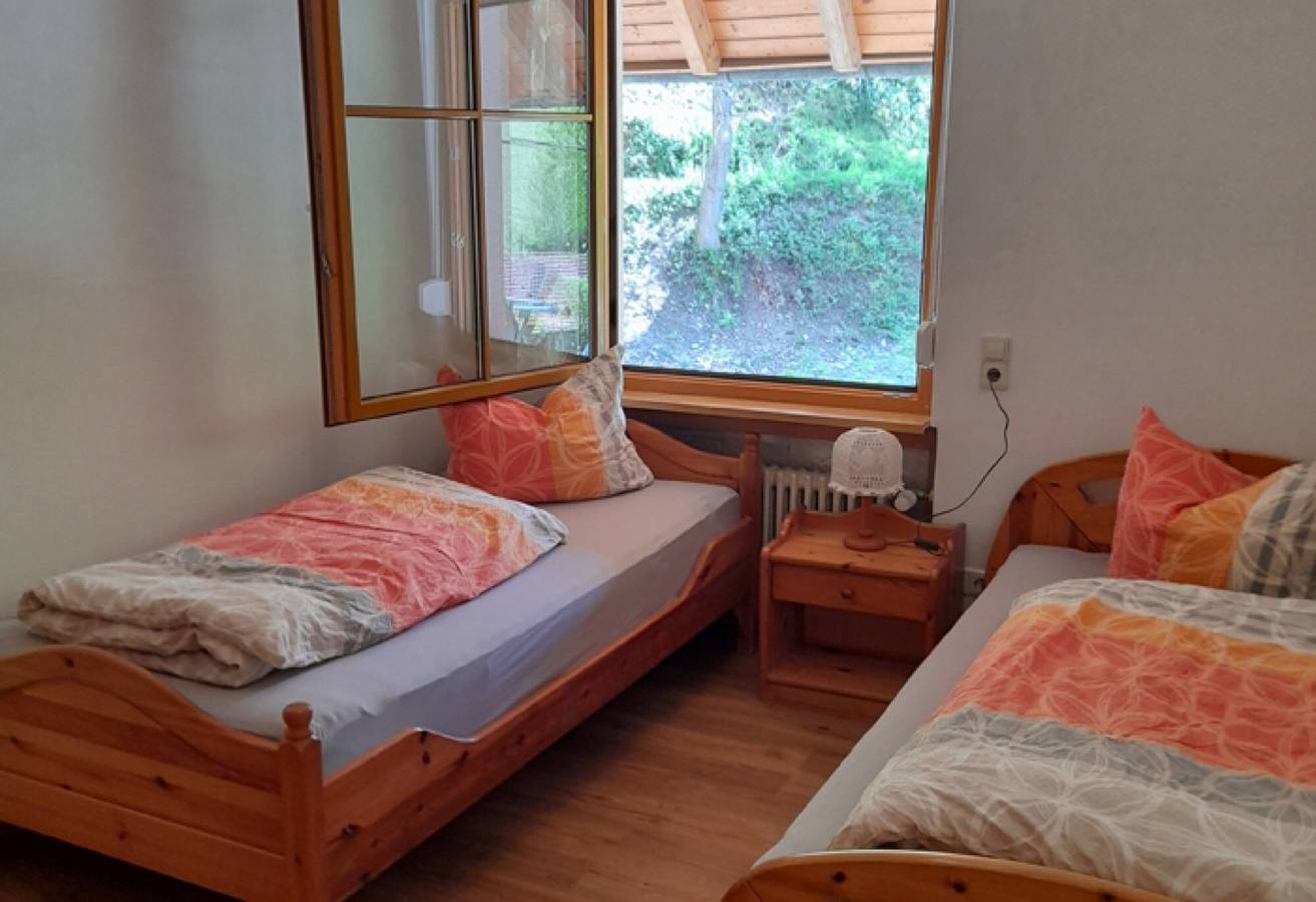 Ganze Wohnung, Ferienwohnung 'Ferienwohnung Schwalbennest' mit Bergblick, Balkon und Wi-Fi in Mühlenbach, Mittlerer Schwarzwald