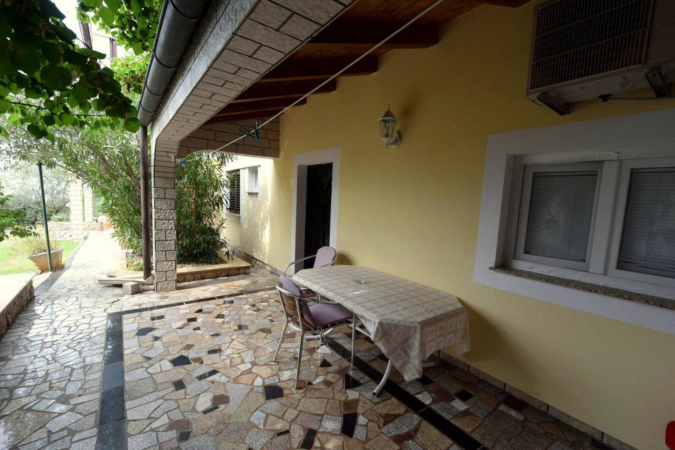 Appartamento vacanze a Njivice a partire da 62€ a notte