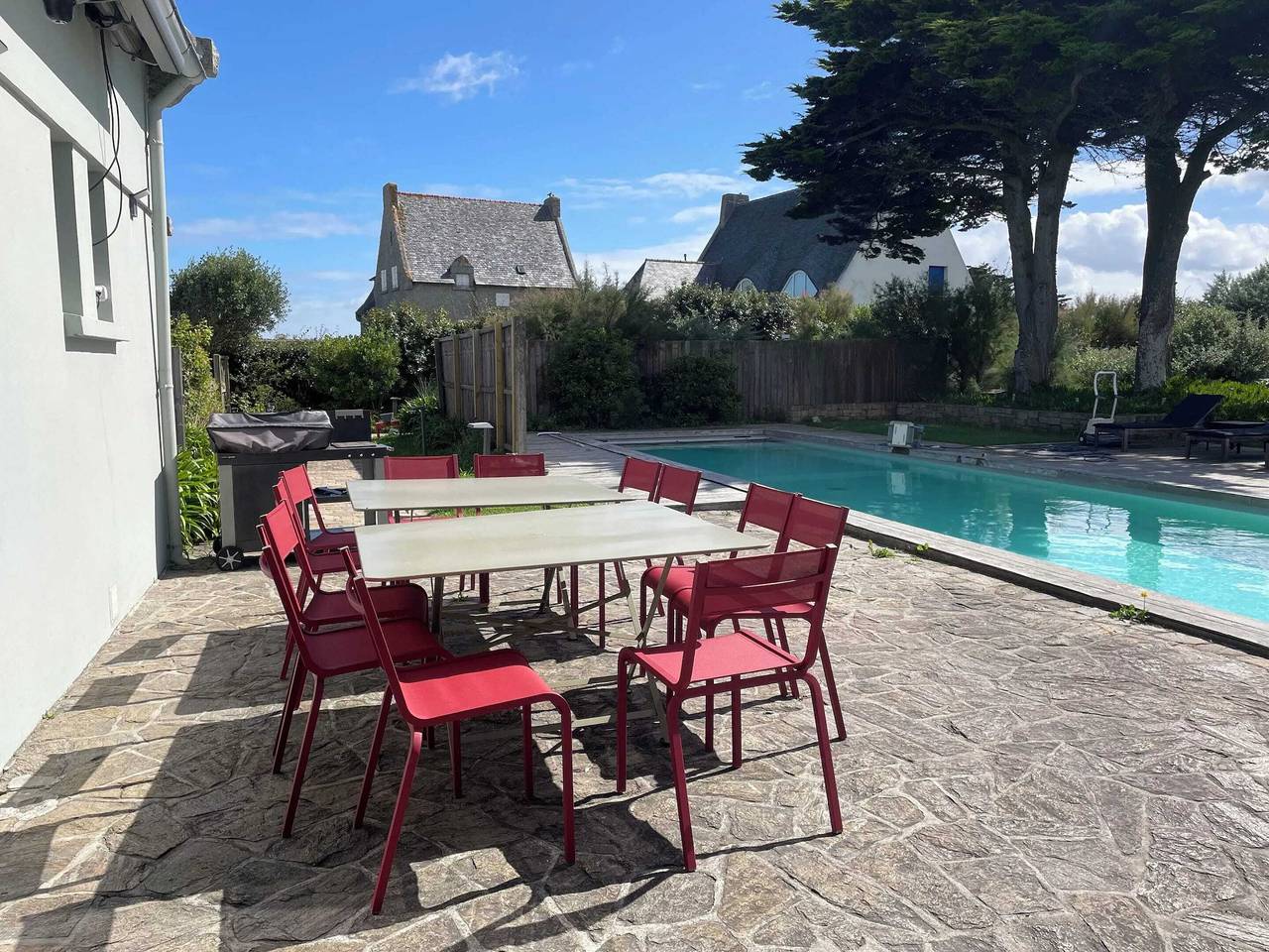 Amplia villa con piscina en Plounéour-Brignogan in Brignogan-Plage, Región de Brest