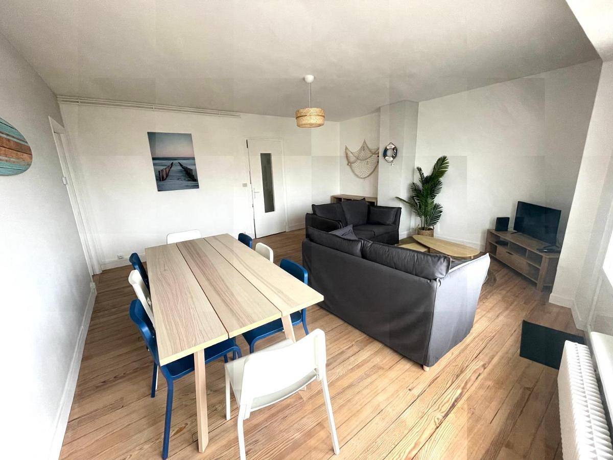 Appartement entier, La Criée, un balcon sur le port in Boulogne-sur-Mer, Région de Boulogne-sur-Mer
