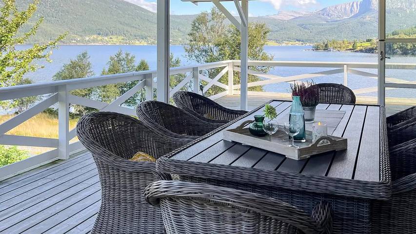 Ferienhaus für 9 Personen, mit Garten, mit Haustier in Bremanger
