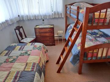 Vacation Home for 7 Guests in Roads End, Devils Lake (OR), Picture 2