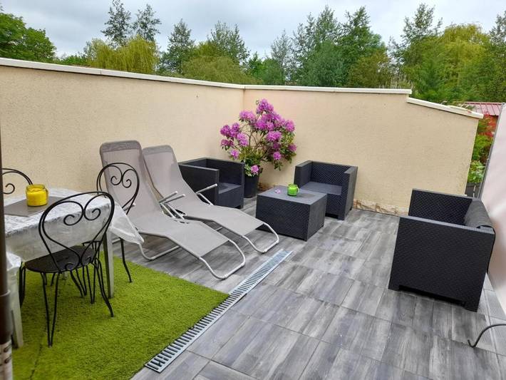 Gîte pour 4 personnes, avec terrasse à Brévonnes