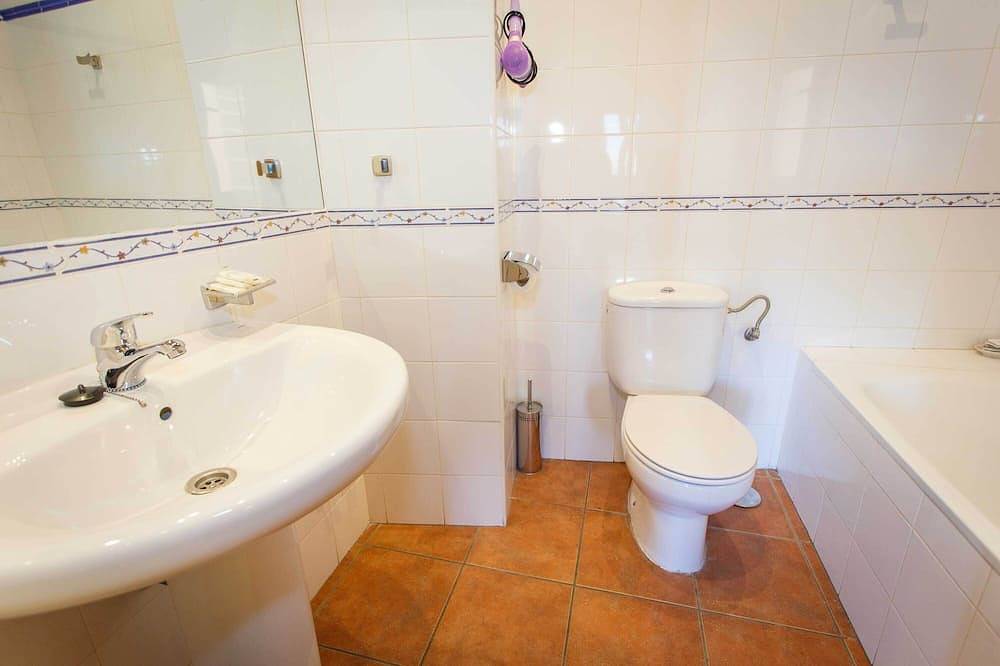 Self catering El Bulín de Paredes for 4 people in Puentes Viejas, Madrid Province