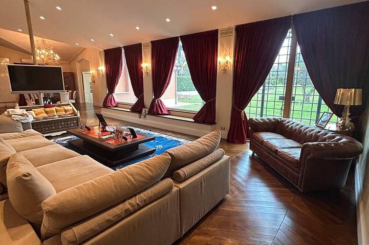 Villa for 4 people, with yard in Rome