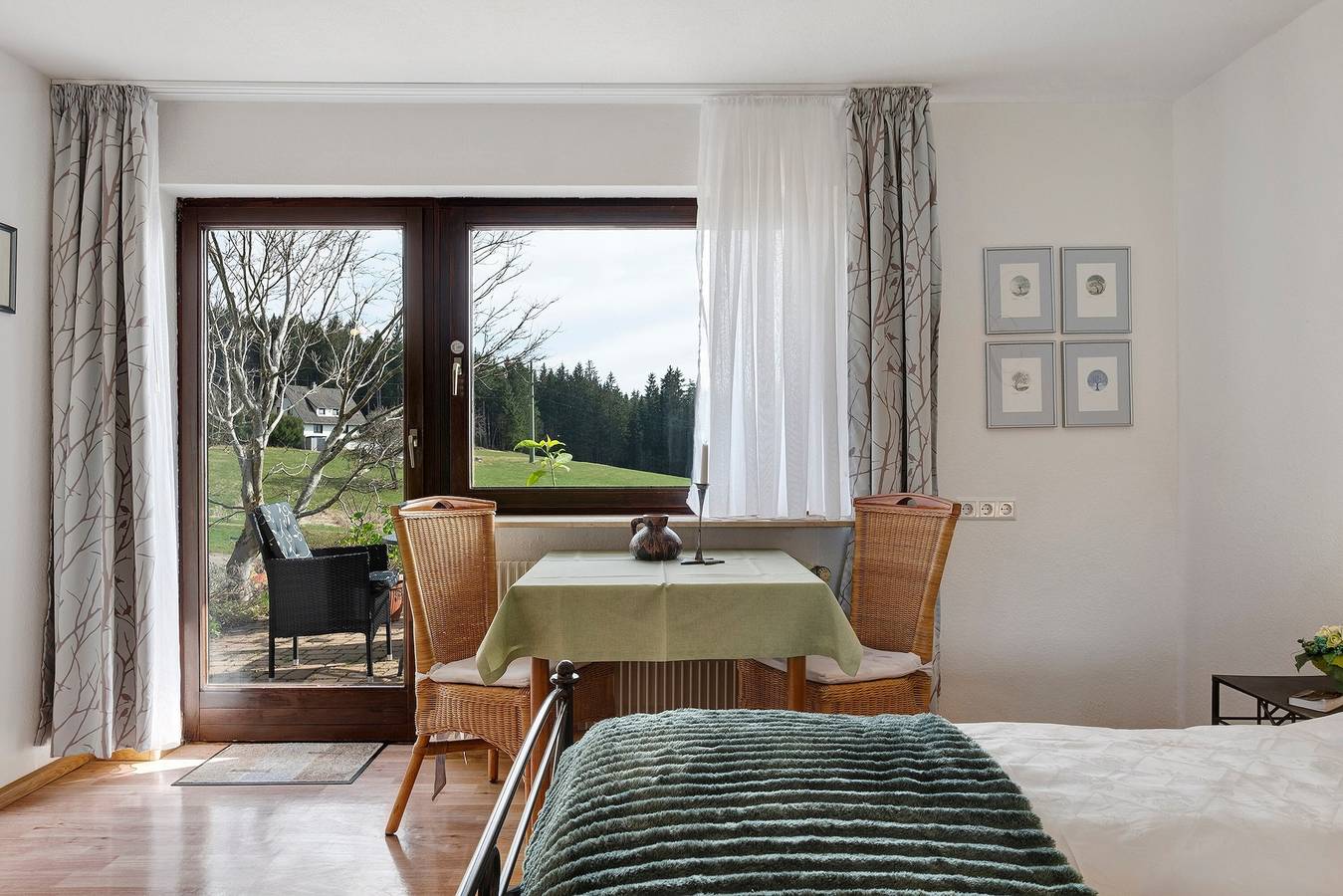 Ganze Wohnung, Ferienwohnung 'Janßen-Wehrle' mit Bergblick, privater Terrasse und Wi-Fi in Schwärzenbach (Titisee-Neustadt), Titisee-Neustadt