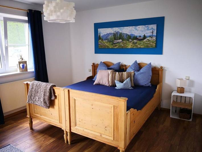 Ferienwohnung für 4 Personen, mit Terrasse und Garten sowie Ausblick in Altusried