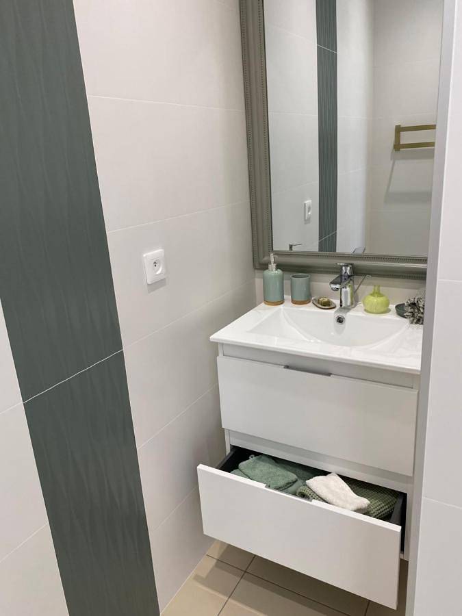 Chambre d’hôte pour 2 personnes, avec vue sur le lac et vue ainsi que jardin et piscine à Sète - 4