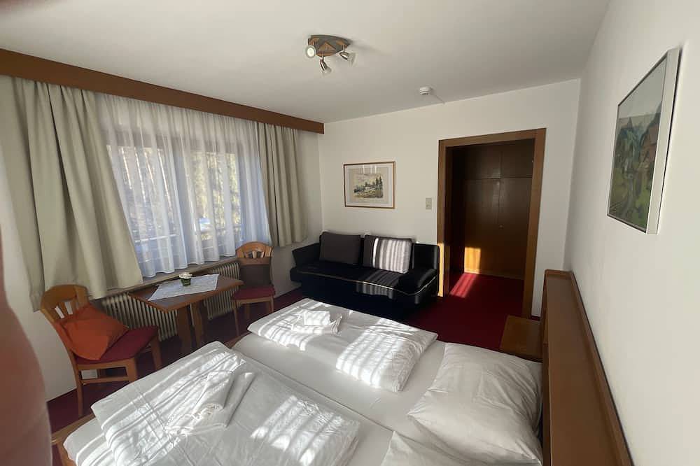 Zimmer 15 / 3bett mit Balkon - Pension Alpina in Obsteig, Tiroler Oberland