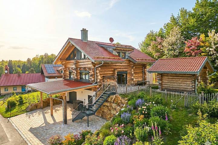 Ferienhaus für 6 Personen, mit Sauna und Whirlpool sowie Garten in Spiegelau