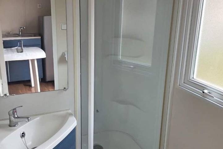 Mobil home pour 5 personnes dans Plan d'eau de Champagnac le Vieux - 4