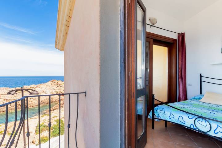 Ganze Wohnung, Ferienwohnung "Casa sulla Scogliera Isola Rossa" auf Isola Rossa in Isola Rossa, Trinità d'Agultu e Vignola