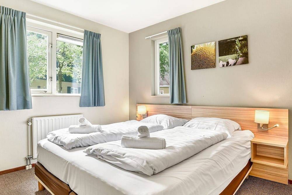 Comfortable bungalow for 6 people in Diessen, Nordbrabant