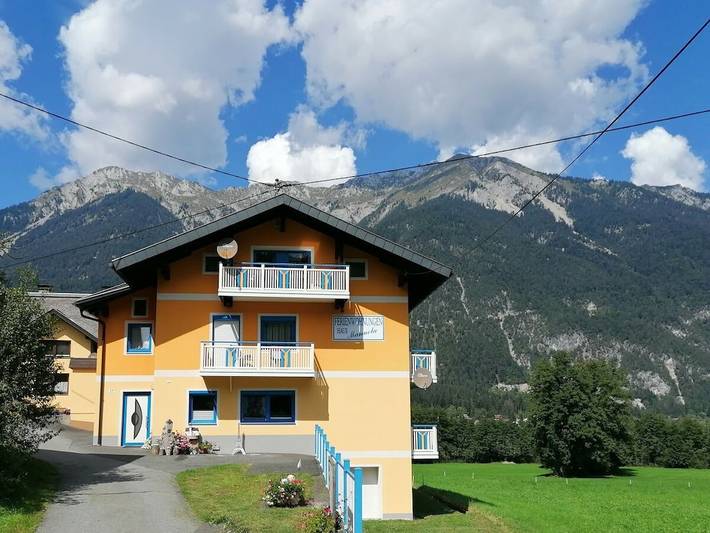 Ferienhaus für 4 Personen, mit Balkon und Garten am Pressegger See