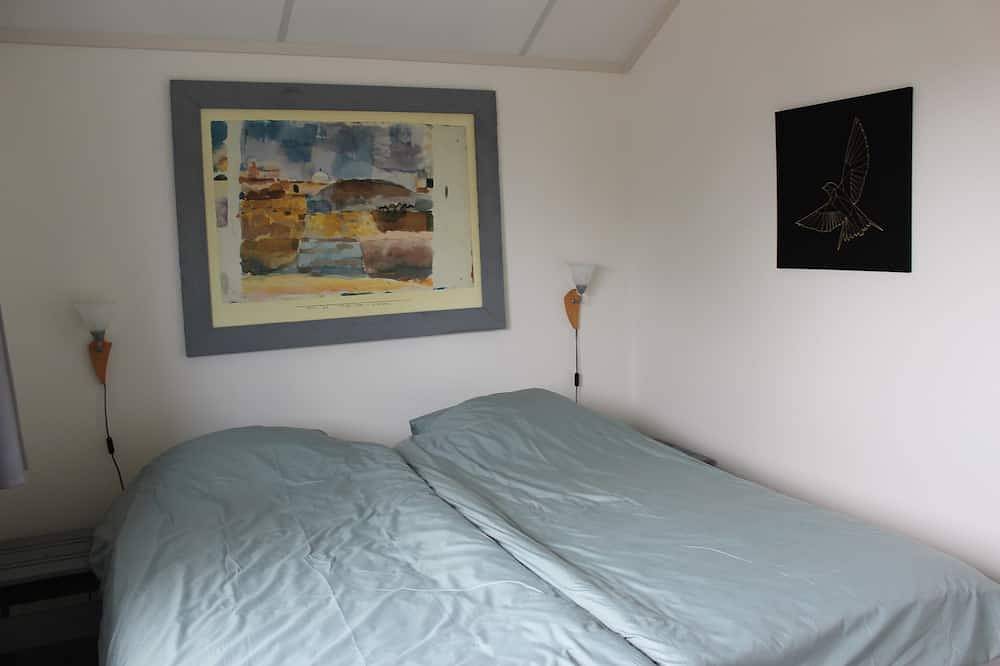 Beautiful vacation home on watery recreation park Yn'e Lijte Grou in Nationalpark De Alde Feanen