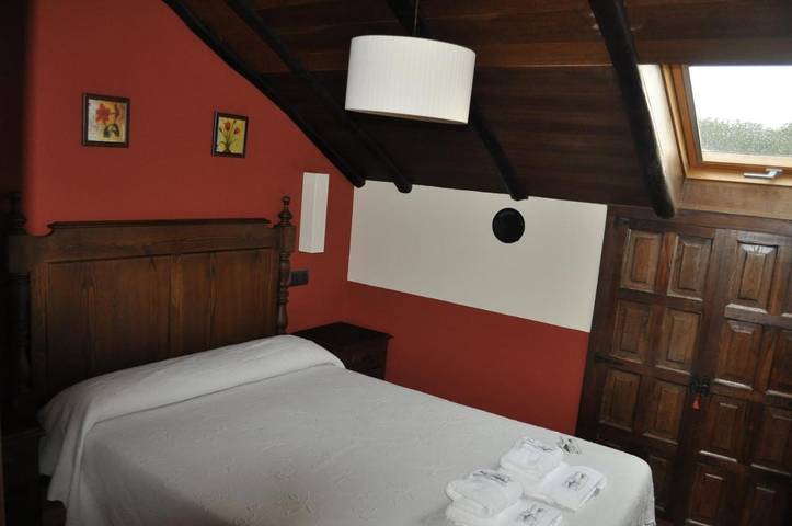 Casa rural para 8 personas, con jardín y vistas, Se admiten mascotas en Mariña Oriental - 3