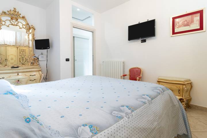 Appartamento intero, Appartamento 'Casa Luxury' con terrazza condivisa, Wi-Fi e aria condizionata in Santeramo in Colle, Parco nazionale dell'Alta Murgia