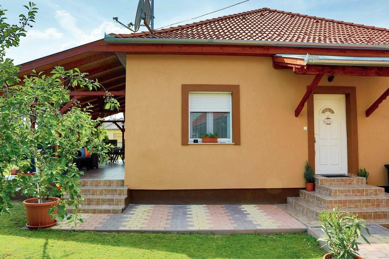 Villa Eszter in Balatonkeresztur, Plattensee Südufer