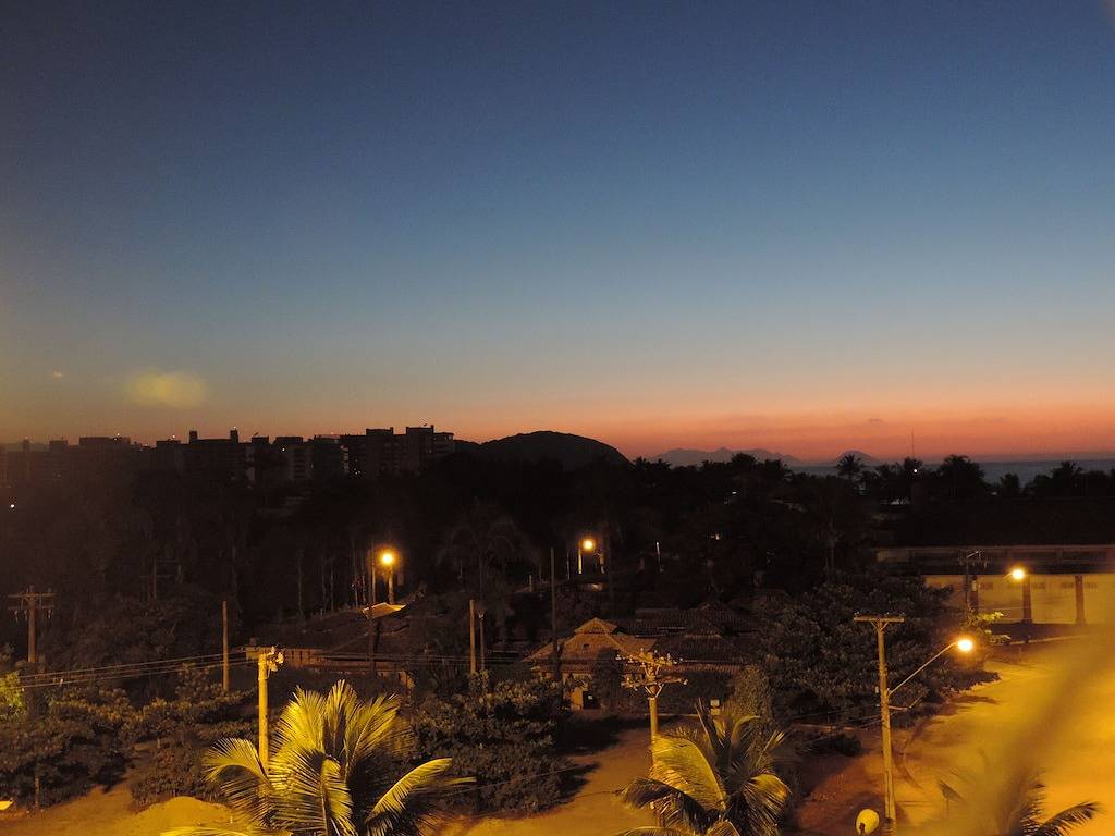 Ganze Wohnung, Apt Riviera de São Lourenço Fuß in den Sand, mit schöner Aussicht auf das Meer in Praia São Lourenço, Bertioga