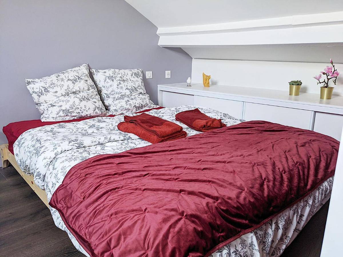 Appartement entier, Two-Bedroom Apartment with Garden View in Choisy-le-Roi, Val-de-Marne