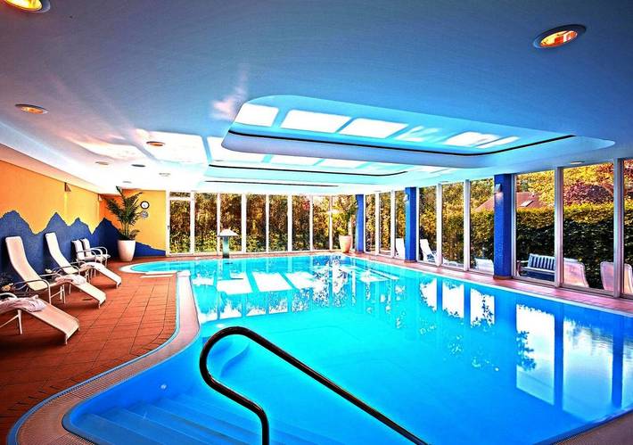 Hotel für 10 Personen, mit Garten und Pool sowie Sauna in Diedrichshagen