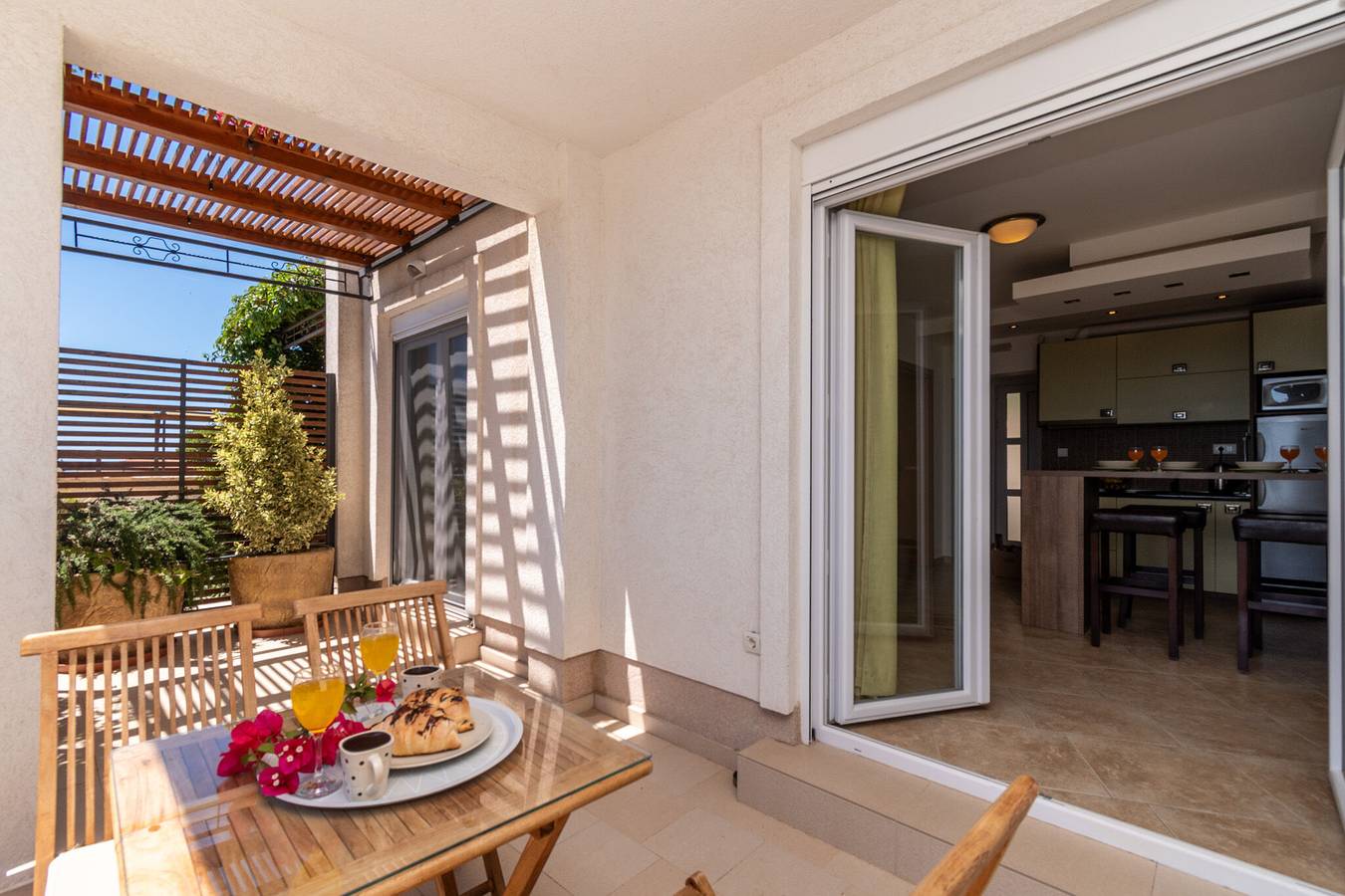 Apartamento entero, Apartamento de vacaciones para 4 personas con piscina in Montenegro