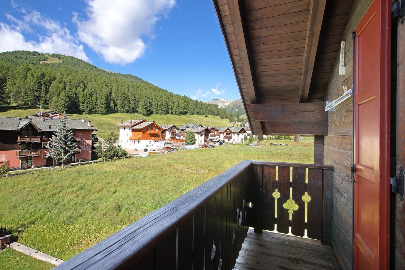 Ganze Wohnung, Ferienwohnung 'Appartamenti Lorenza 3 Baite Giotto' mit Bergblick, Gemeinschaftsgarten und Wlan in Livigno (Stadt), Livigno