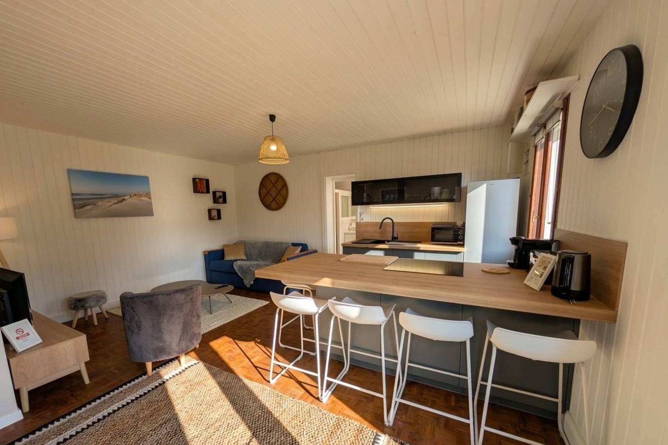 Bright Seaside Home with Private Garden in Saint-Vincent-sur-Jard, Vandea