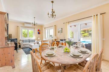 Villa in Es Mercadal, Menorcas Küste für 6 