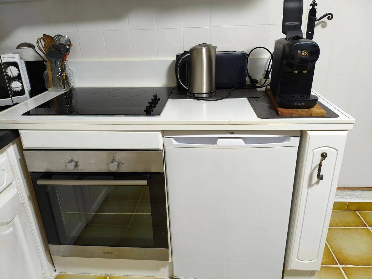 Appartement entier, One-Bedroom Apartment in L'Escarène, Côte méditerranéenne (France)
