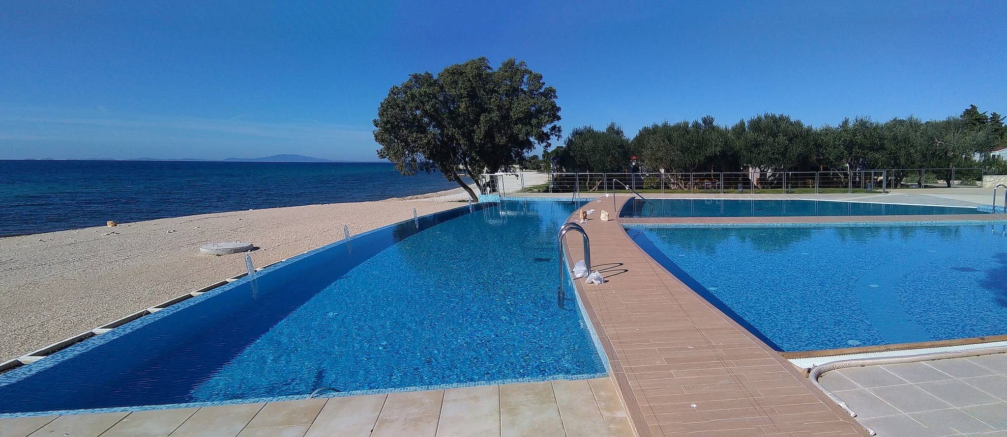 Ganze Wohnung, Family-friendly apartments with swimming pool Novalja, Pag - 13090 in Gajac, Pag