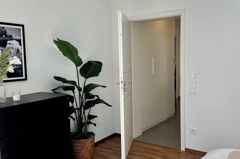 Ganze Wohnung, Große, helle Gartenwohnung direkt am Wörthsee in Wörthsee, Ammersee