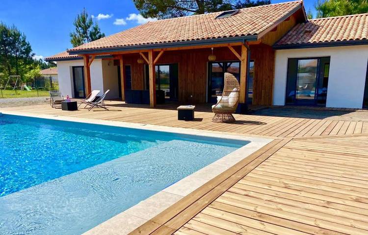 Location de vacances pour 6 personnes, avec piscine et jardin à Escource - 2