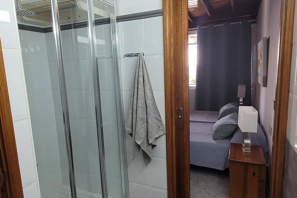 Apartment located in prime location with sea views and just 150m from the beach in Puerto del Carmen, Tías