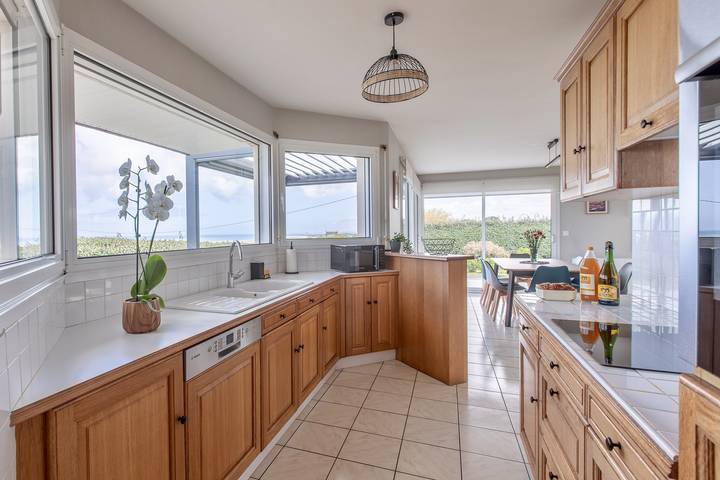 Gîte für 6 Personen, mit Terrasse und Garten in Plouider