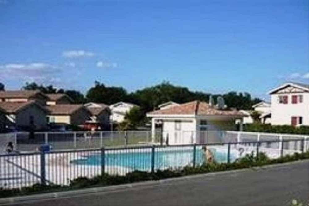 Gite 3*  proche océan,  jardinet, piscine Landes 590 E A 780 Euros in Bias, Côte d’Argent
