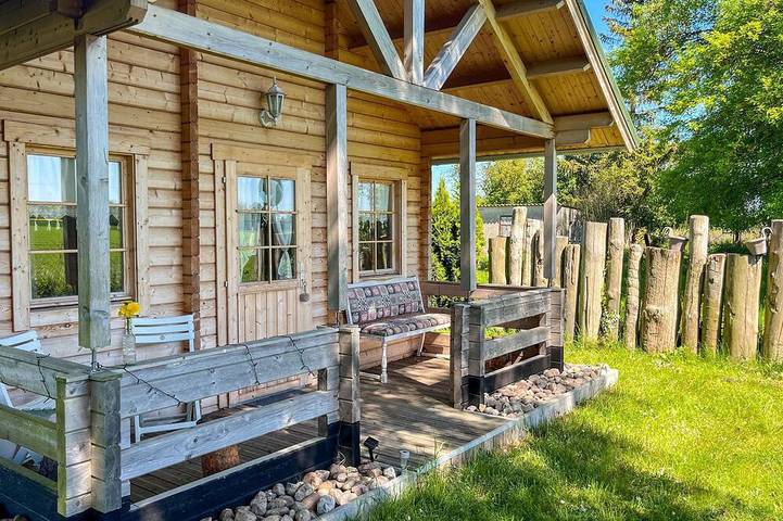 Ferienhaus für 4 Personen, mit Garten in Saal