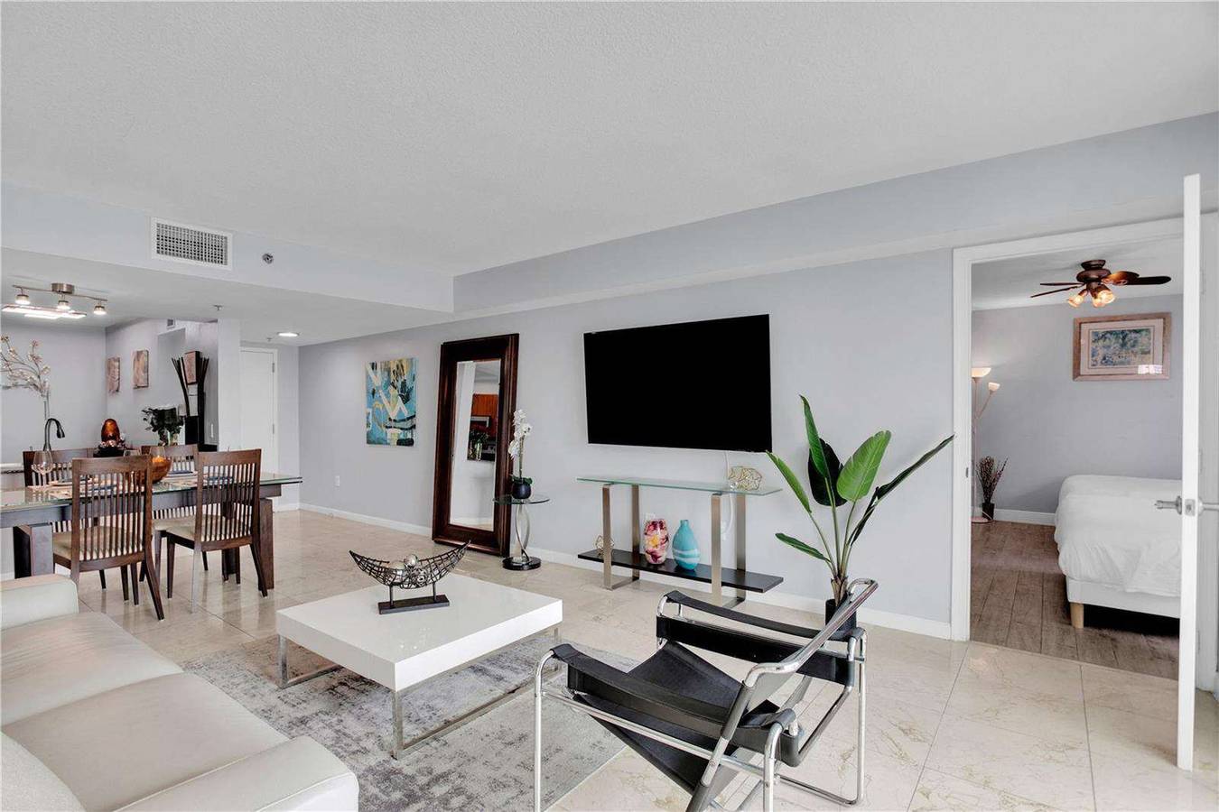 Ganze Wohnung, Ferienwohnung für 6 Personen mit Terrasse in Miami, Florida