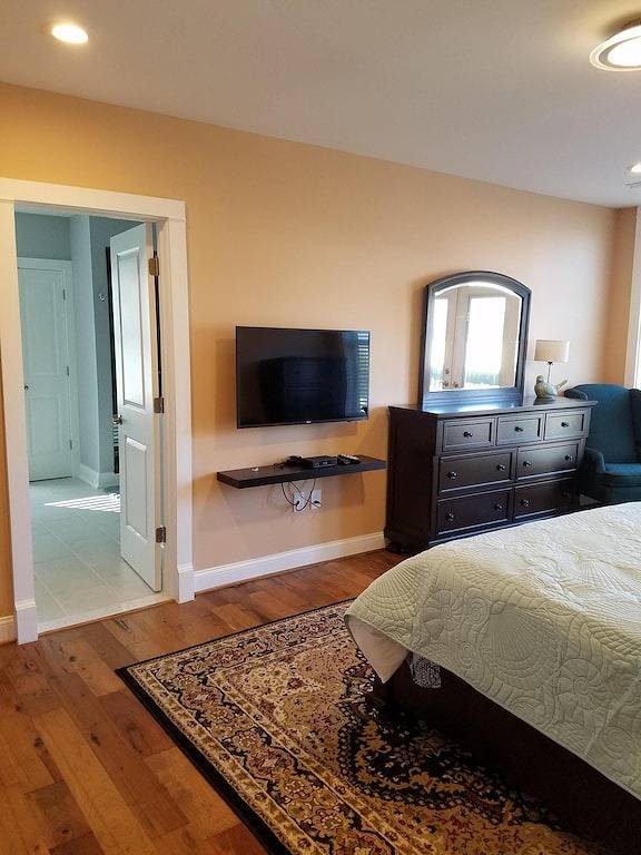 Bed And Breakfasts for 8 Guests in Northern Virginia, Virginia