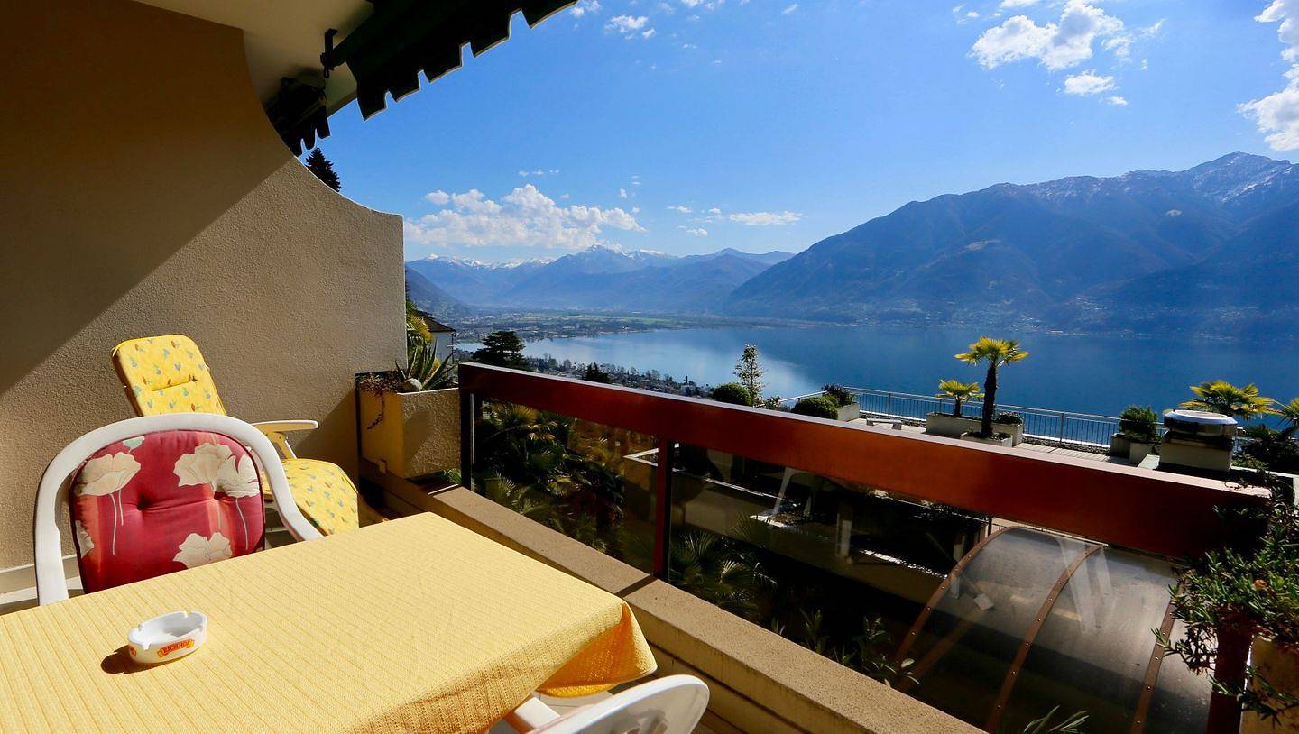 Ganze Wohnung, Modernes Ferienstudio im 1. Stock für 1-3 Personen. in Orselina, Tessiner Alpen