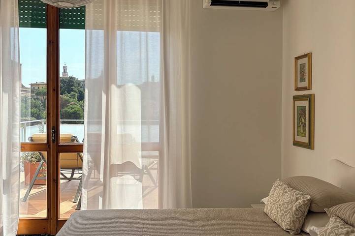 Entire apartment, Penthouse San Francesco in Siena, Siena region2